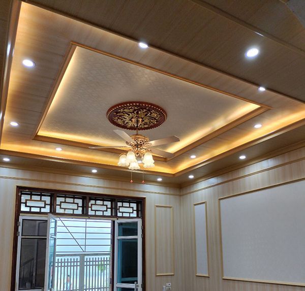 Tấm Ốp Trần - Giải Pháp Tinh Tế Cho Không Gian Hiện Đại và Bền Vững 13 Giải Pháp Đột Phá: Tấm Ốp Trần PU Foam Của SinhGroup