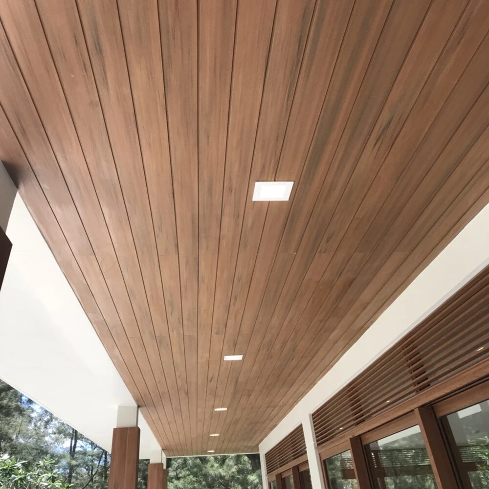 Trần Gỗ Nhựa Composite Giả Gỗ Lam Sóng Cho Hiên Nhà