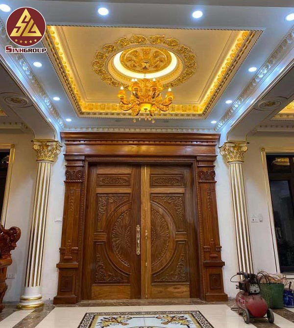 phào chỉ gỗ cửa chính đẹp