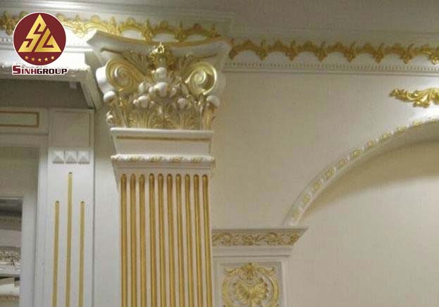 phào chỉ dát vàng đầu cột vuông