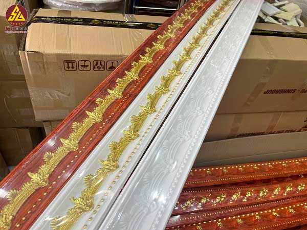 phào chỉ pu dát vàng